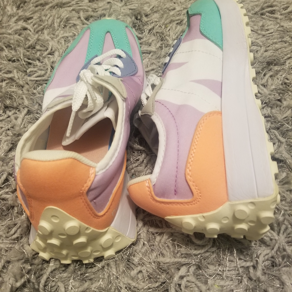 Colorful Athletic Sneakers - Picture 7 of 8